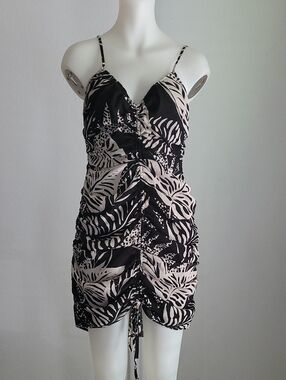 Black & Cream Ruched Spaghetti-Strap Mini Dress